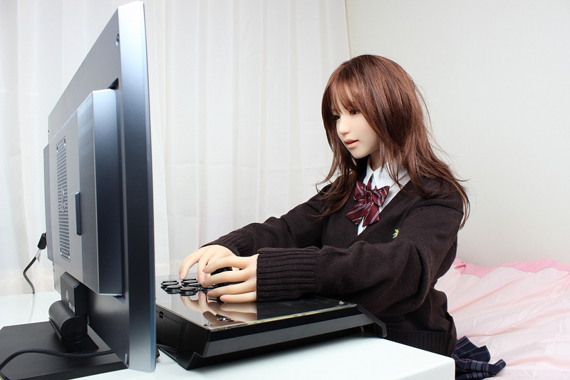 Illustration for article titled Here's a Sex Doll Reviewing Game Hardware